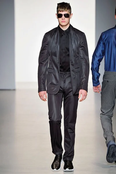 Look 26